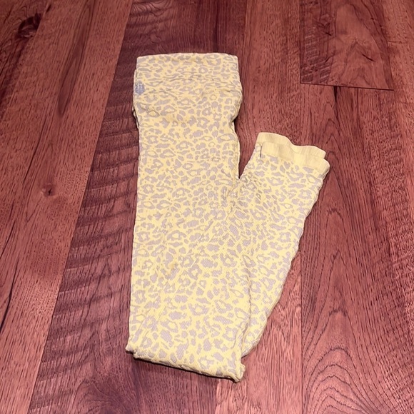 FP Movement Woman’s Animal Print Leggings Size M/L - Picture 1 of 6